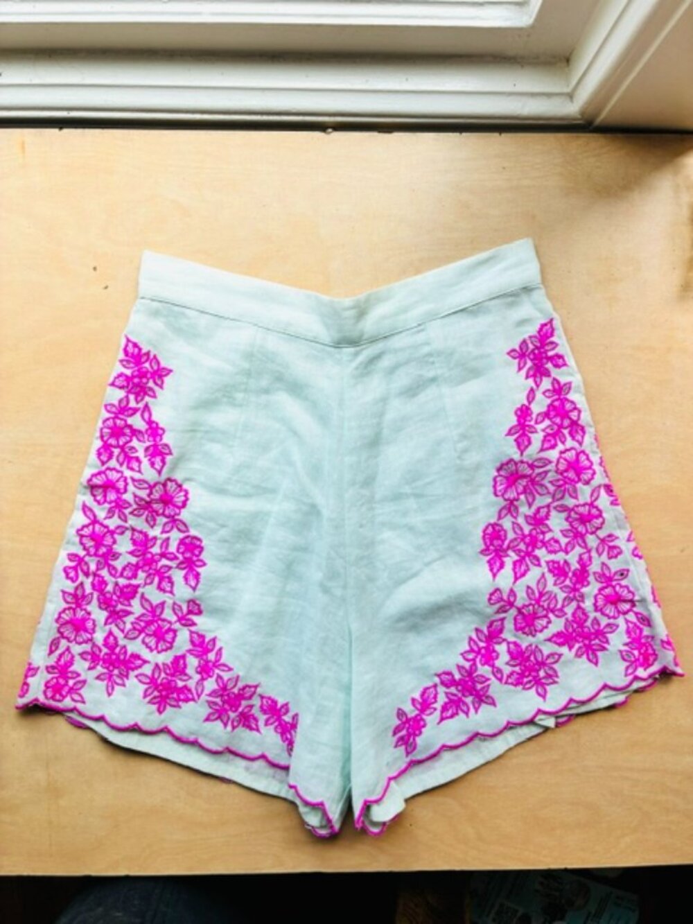Karina Grimaldi linen shorts mint green/fuschia embroidery new with tags!